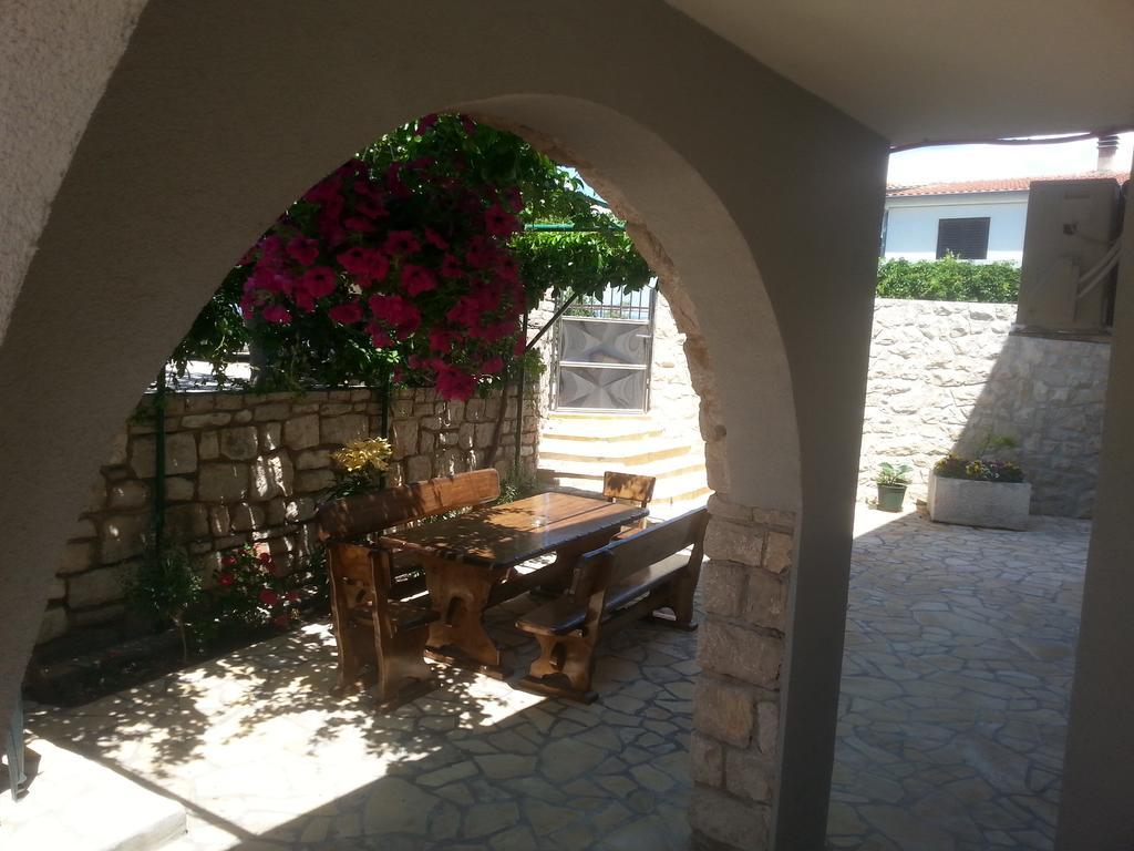 Apartment Jartic Betina  Εξωτερικό φωτογραφία