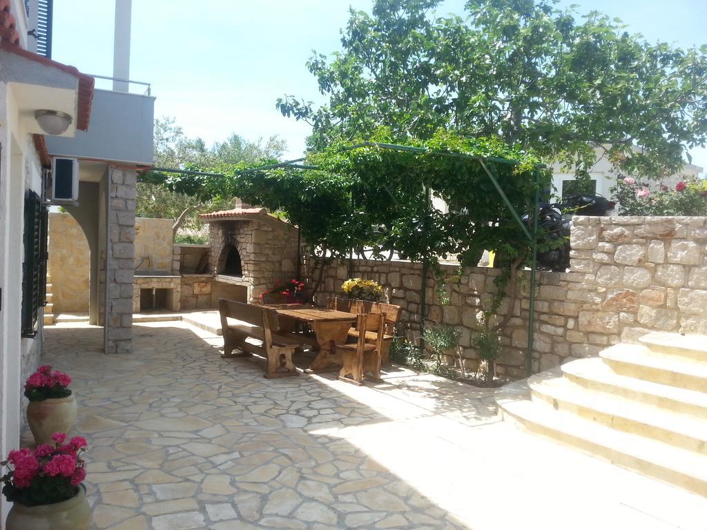 Apartment Jartic Betina  Εξωτερικό φωτογραφία