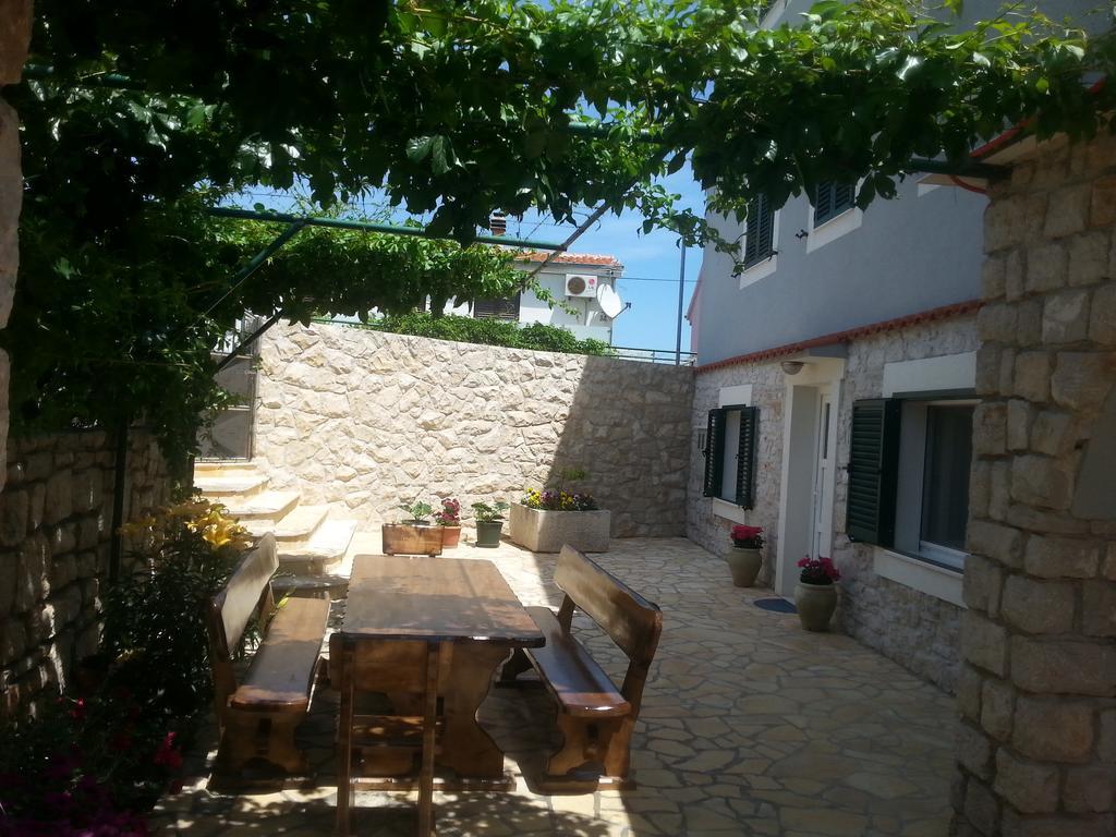 Apartment Jartic Betina  Εξωτερικό φωτογραφία