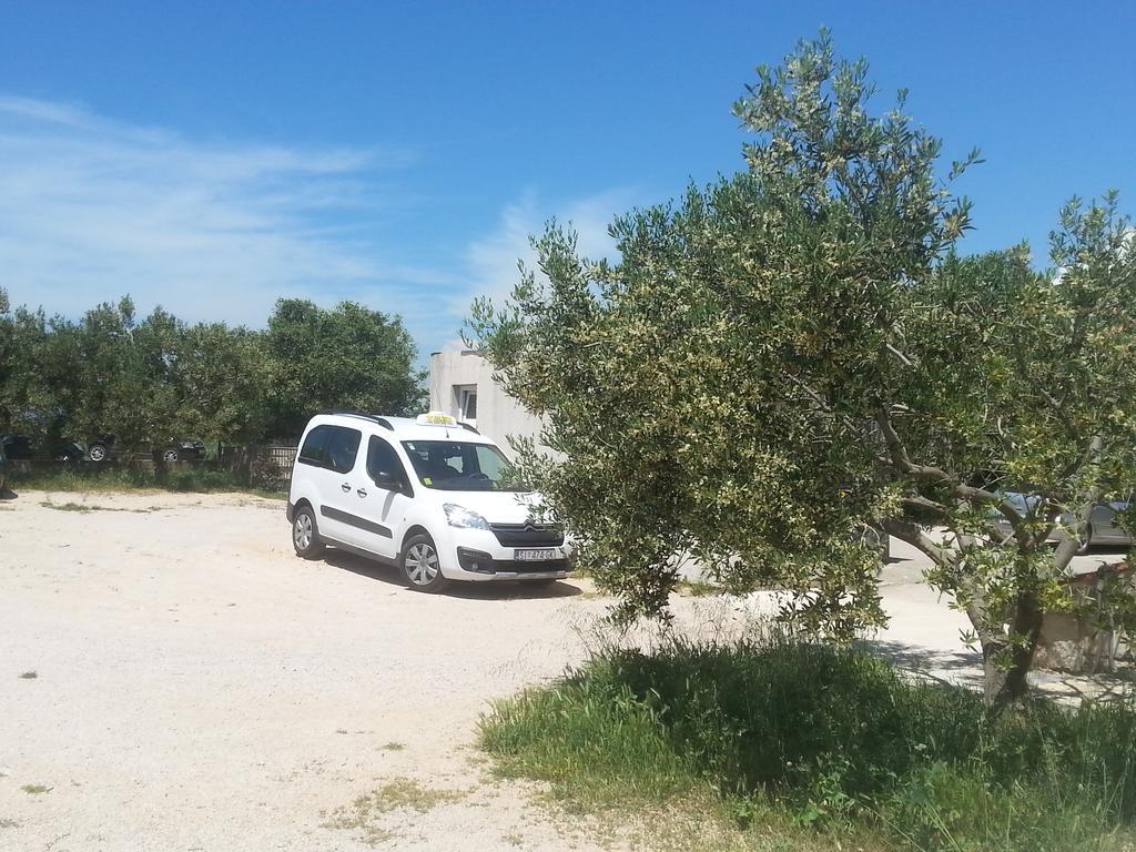 Apartment Jartic Betina  Εξωτερικό φωτογραφία