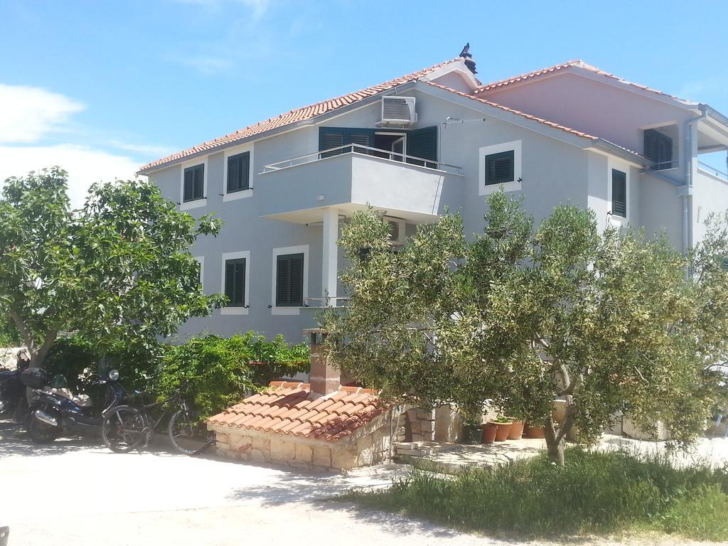 Apartment Jartic Betina  Εξωτερικό φωτογραφία